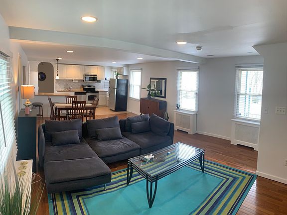 3rd image of 144 Palisade St #B