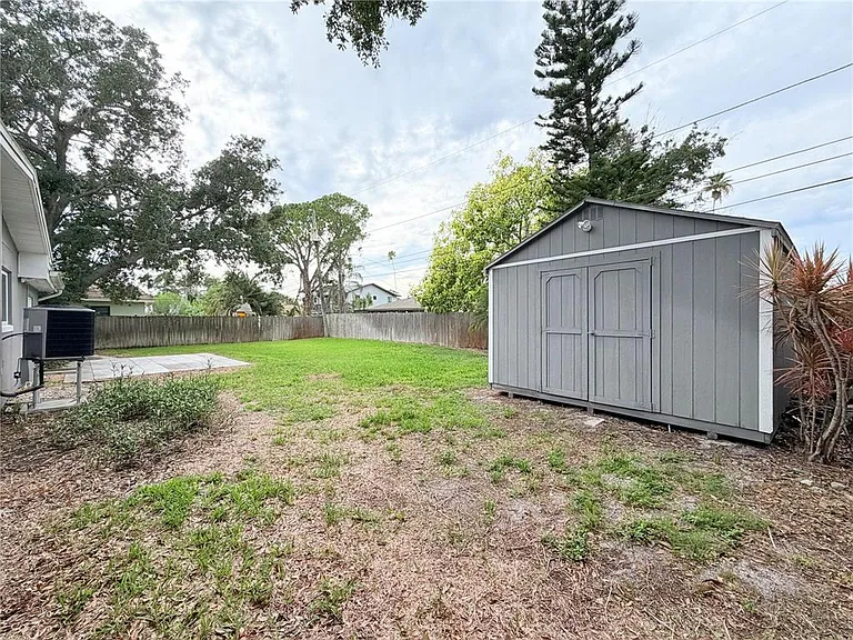 1843 Oklahoma Ave NE — Photo 10