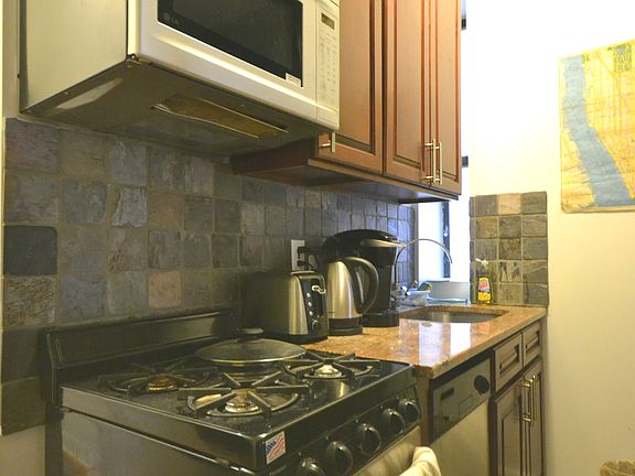 4th image of 245 E 13th St APT 5