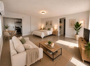 2711 Lincoln St #9, Hollywood, FL 33020