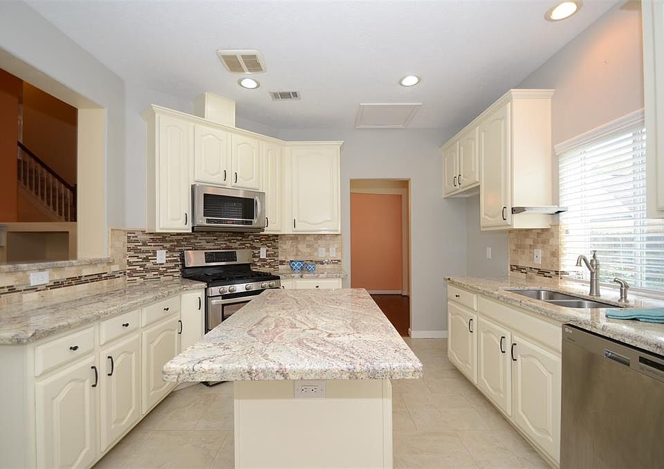 1st image of 742 Annies Way