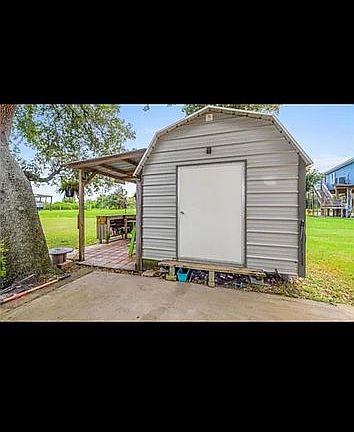 Storage shed with tiki Bar