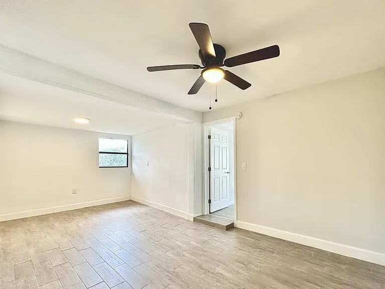 2928 W Elrod Ave — Photo 18