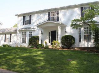 1508 Royal Crest Ct, Chesterfield, MO 63017