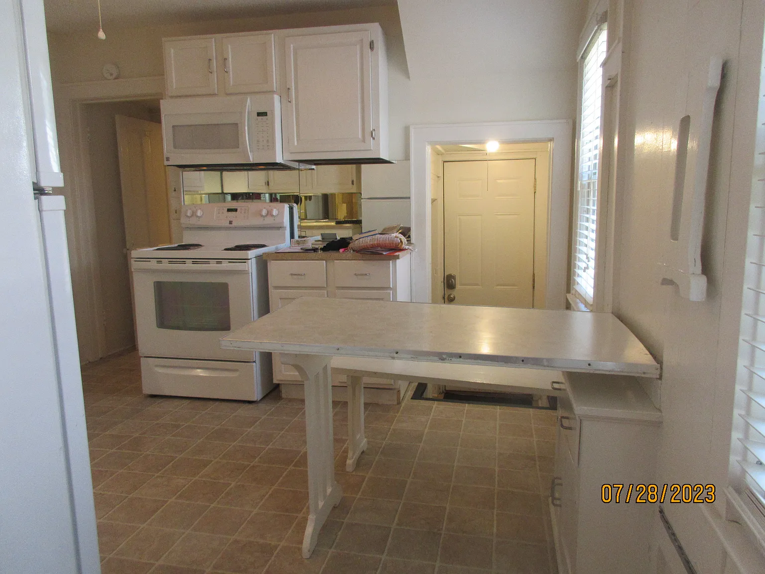 1BR 1Bath Riverside — Photo 3