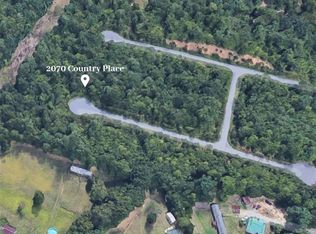 2070 Country Pl, Hickory, NC 28601