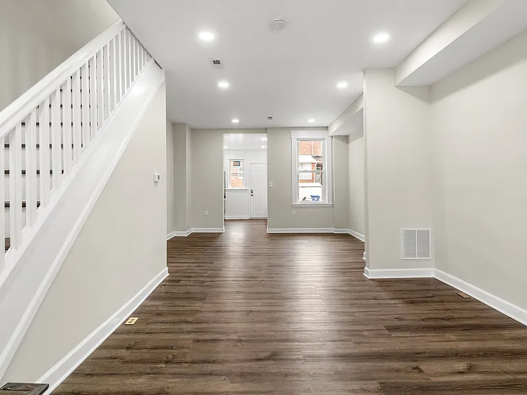 2532 Aisquith St — Photo 2