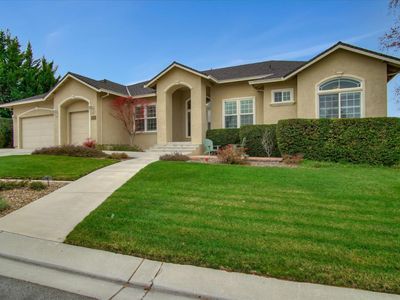 899 Oak Creek Dr, Hollister, CA, 95023