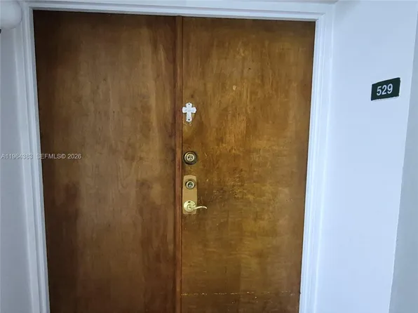 11800 SW 18th St APT 529-4, Miami, FL 33175