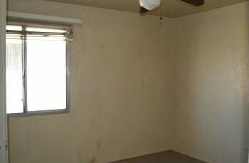 4th image of 5302 W Wilshire Dr