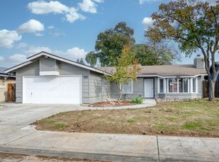 3864 N Forestiere Ave, Fresno, CA 93722