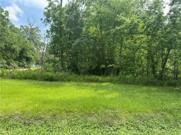Commercial St, Roseland, LA 70456