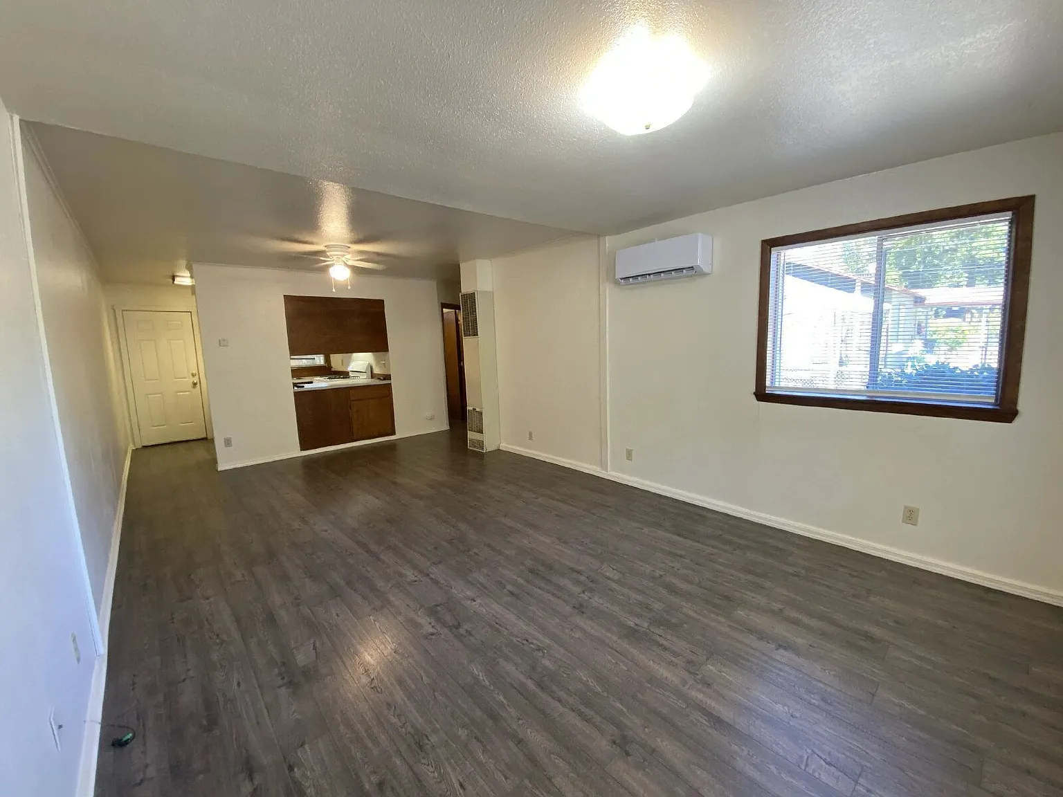2 bed, 1.0 bath, 825 sqft, $1,400 — Photo 3