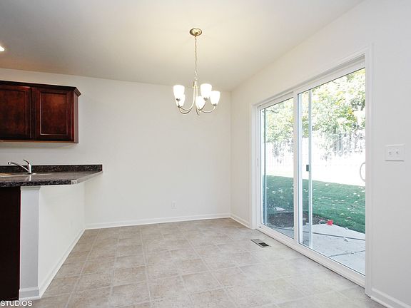 5th image of 7123 Hidden Green Cir #3503