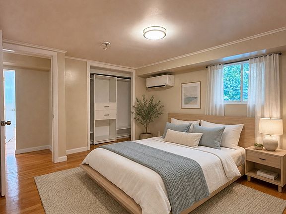 Main Bedroom - virtually staged