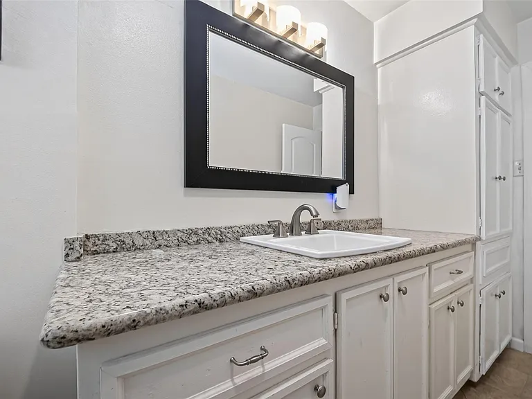 5310 Indigo St — Photo 36