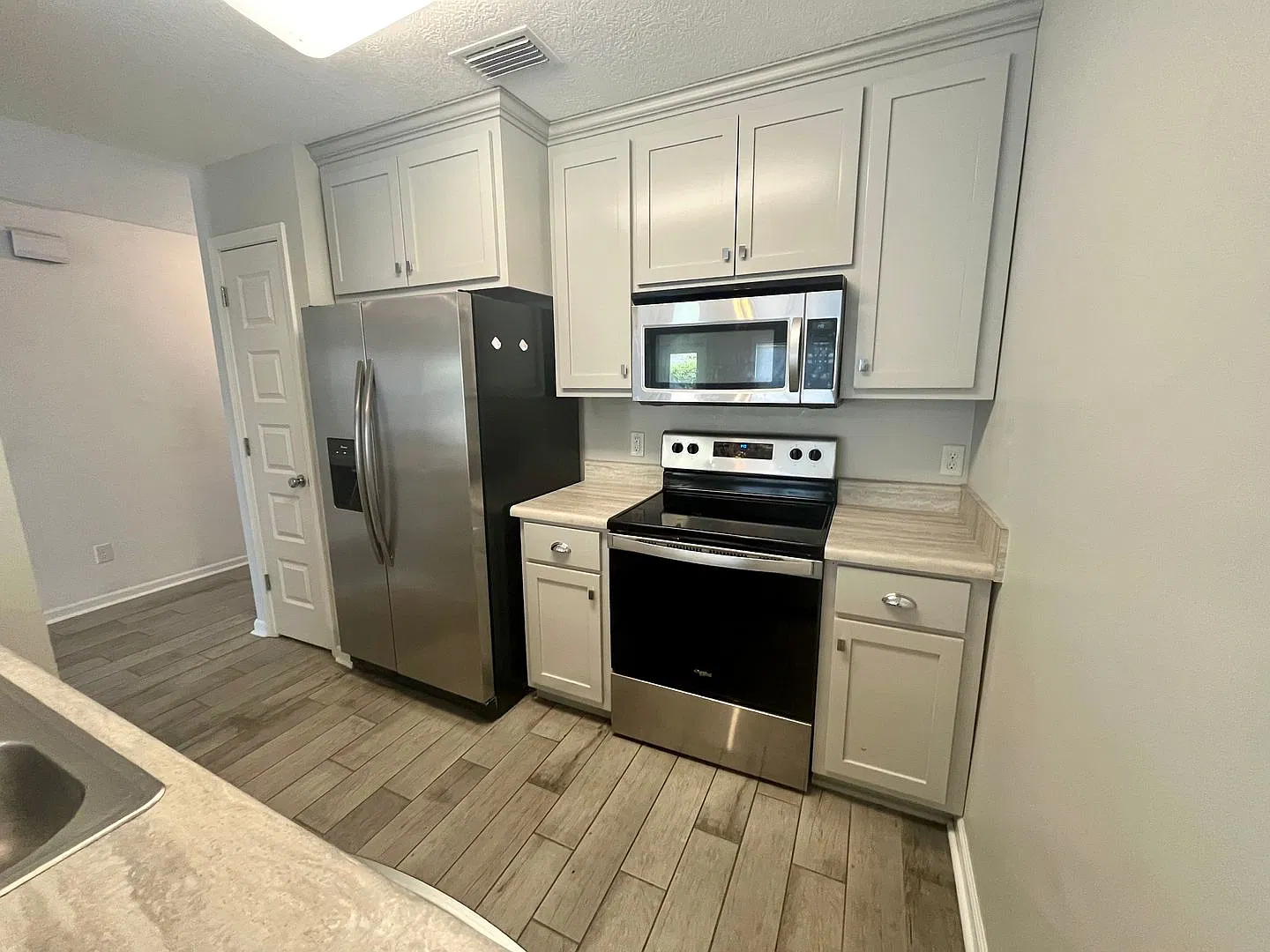 3b/2Bth Home — Photo 3
