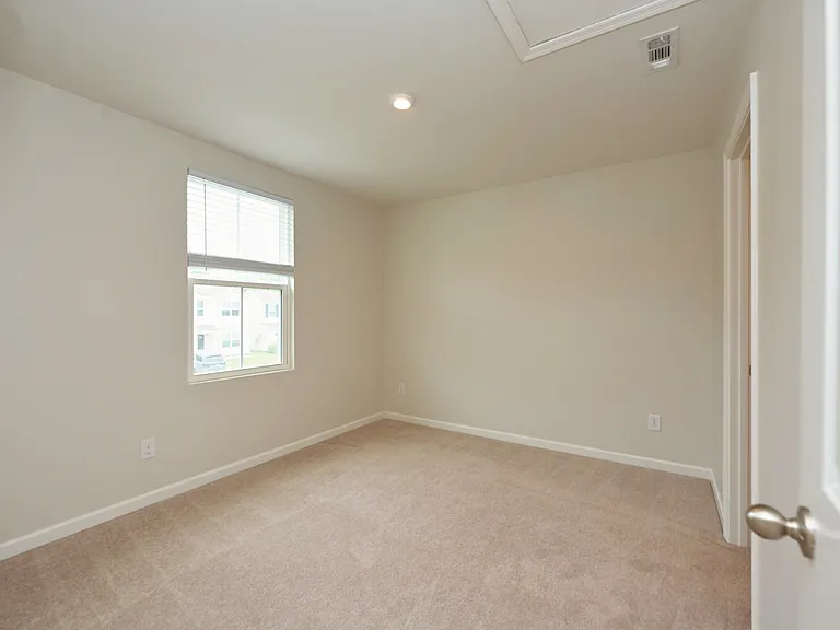 2161 Brokeshire Dr — Photo 7
