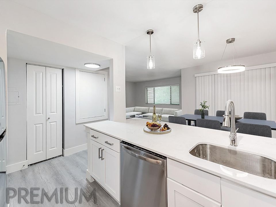 The Flats at Arrowood Apartment Rentals Charlotte, NC Zillow