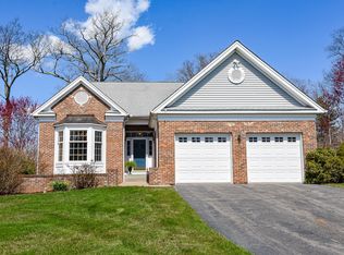 36 S Barn Hill Rd, Bloomfield, CT 06002