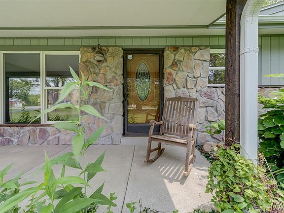 2nd image of 2 Saint Raymond Dr
