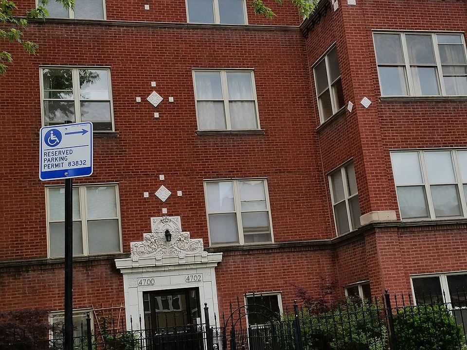 1st image of 4700 N Monticello Ave APT 303