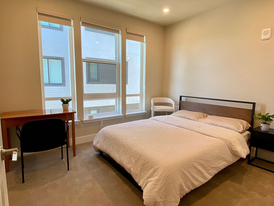 1st image of 45057 Fremont Blvd #200