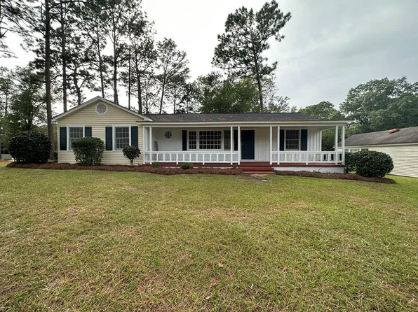 403 College Ave N, Douglas, GA 31533