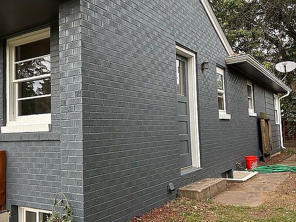 4th image of 506 Locust St