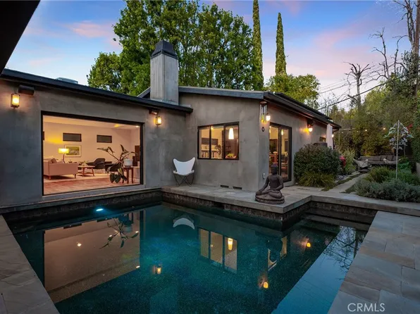 4642 Santa Lucia Dr, Woodland Hills, CA 91364