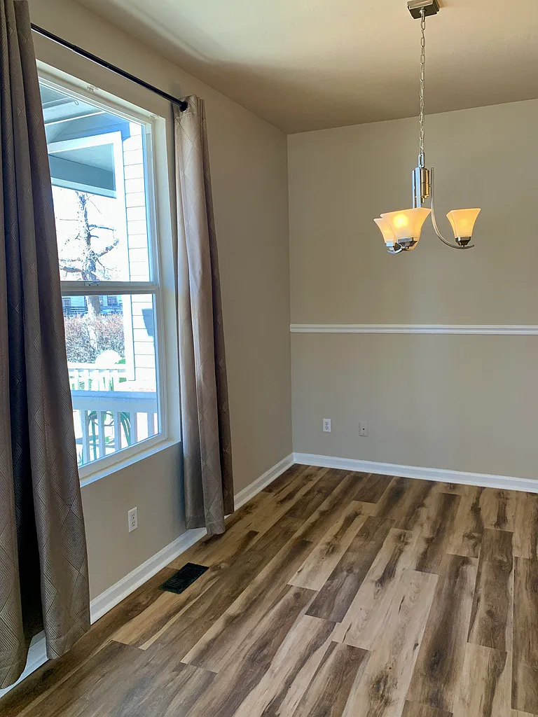 3 bed, 2.5 bath, 1248 sqft, $2,600 — Photo 3