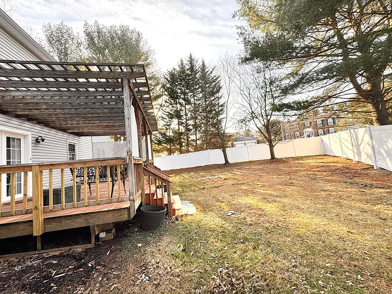8915 Old Courthouse Rd — Photo 21