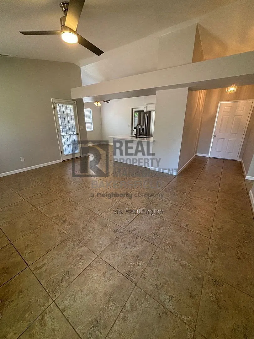 3 bed, 2.0 bath, 1197 sqft, $2,250 — Photo 4