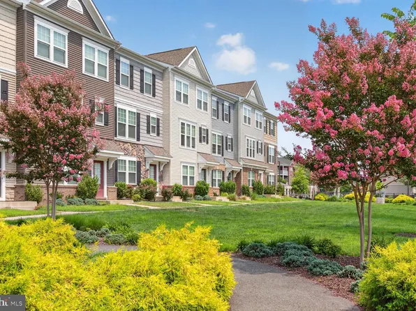 1806 Sag Harbor Ln, Fredericksburg, VA 22401