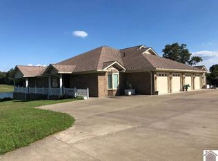 261 Stonebridge Ln, Benton, KY 42025