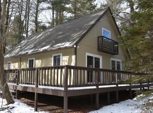104 Camelot Dr, Pocono Lake, PA