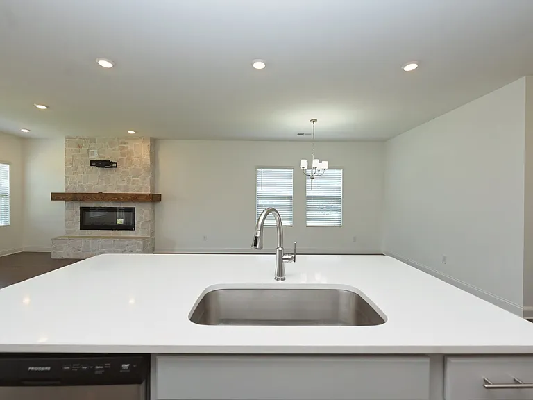 161 Crabourne Dr — Photo 40