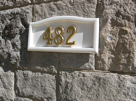 3rd image of 482 King Ave
