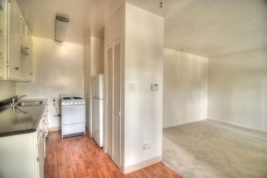 1st image of 593 Saratoga Ave APT 06