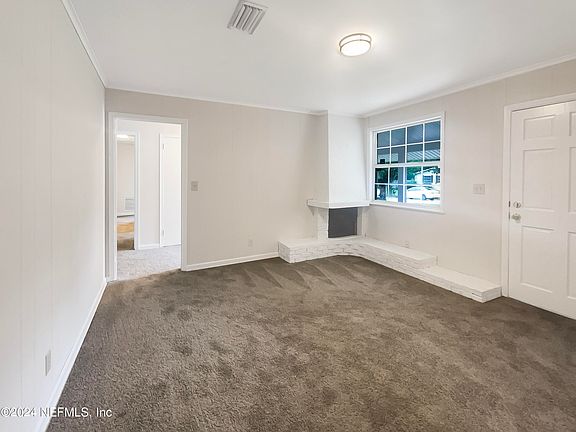 4th image of 7903 VALLEYVIEW Drive