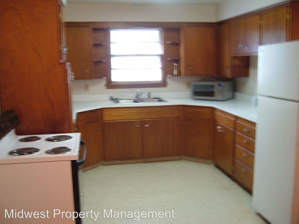 2nd image of 1107 Pine St
