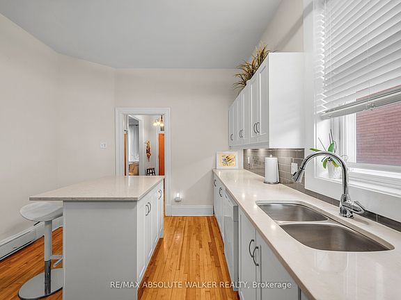 4th image of 120 Strathcona Ave S