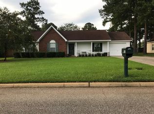 105 E Roxbury Rd, Dothan, AL 36305