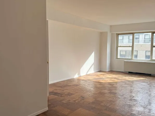 370 East 76th Street image 1 of 12