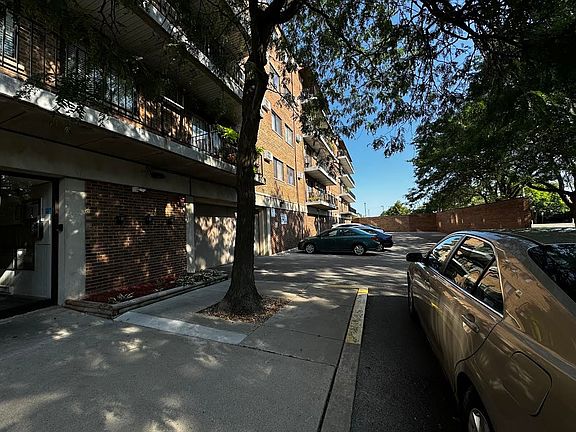 3rd image of 2320 N Nordica Ave APT 210D