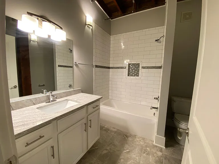 1200 Commerce St #3 — Photo 9