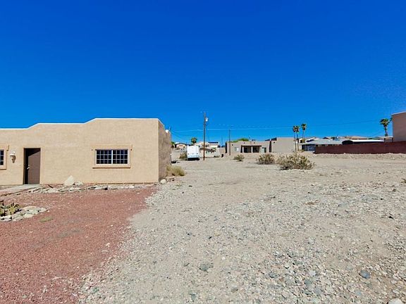 4th image of 2131 Sahara Dr