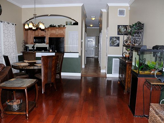 4th image of 1411 Mount Vernon St