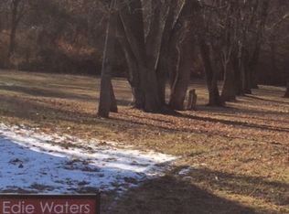 6734 NW Waukomis Dr, Kansas City, MO 64151