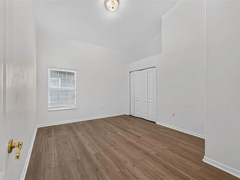 914 SW 83rd Ter — Photo 24